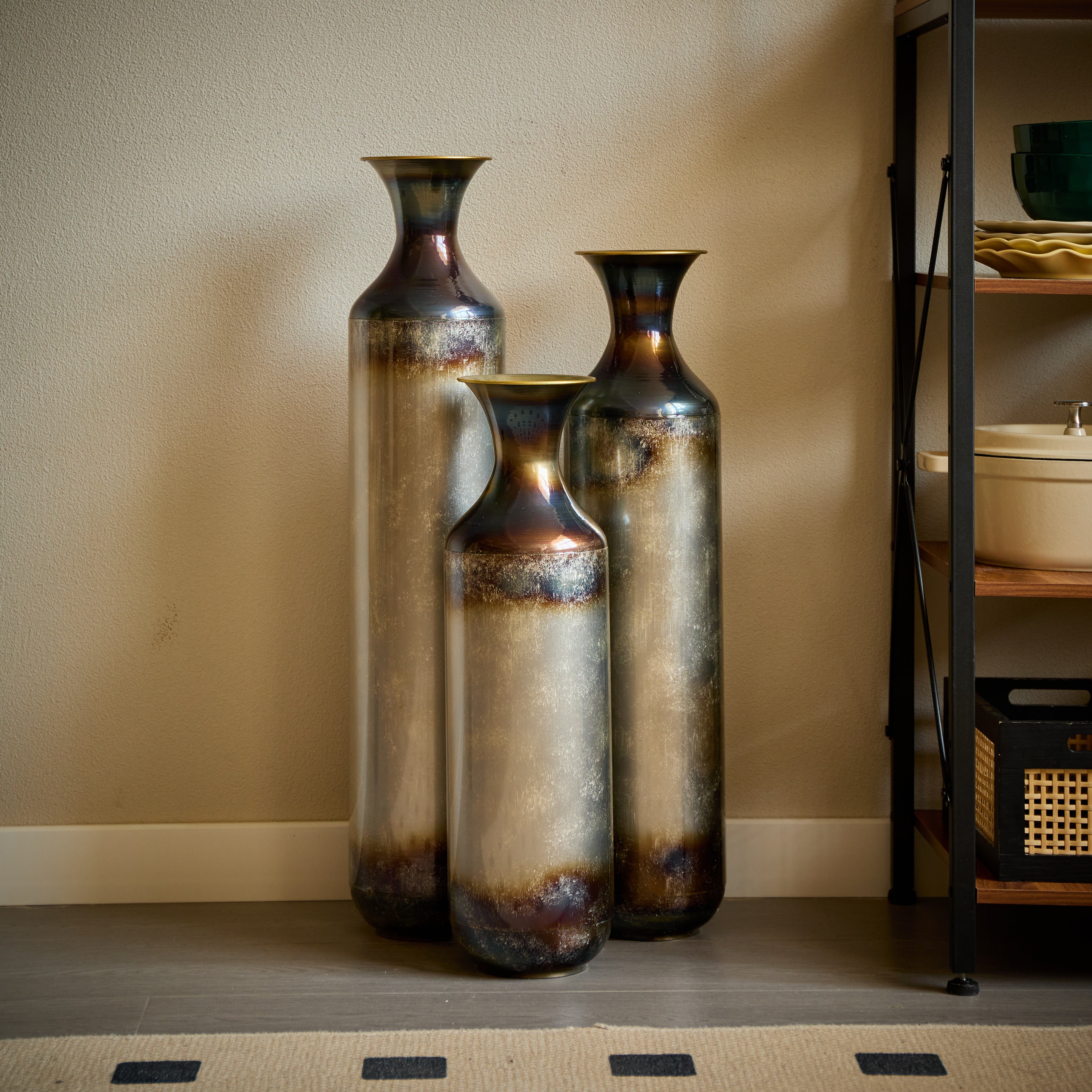 koorbiir va2 Set of 3 Modern White Metal Floor Vases ¨C Droplet Shaped Tall Decorative Vases with Gold Accents, Large Glazed Metal Vases for Home D¨¦cor