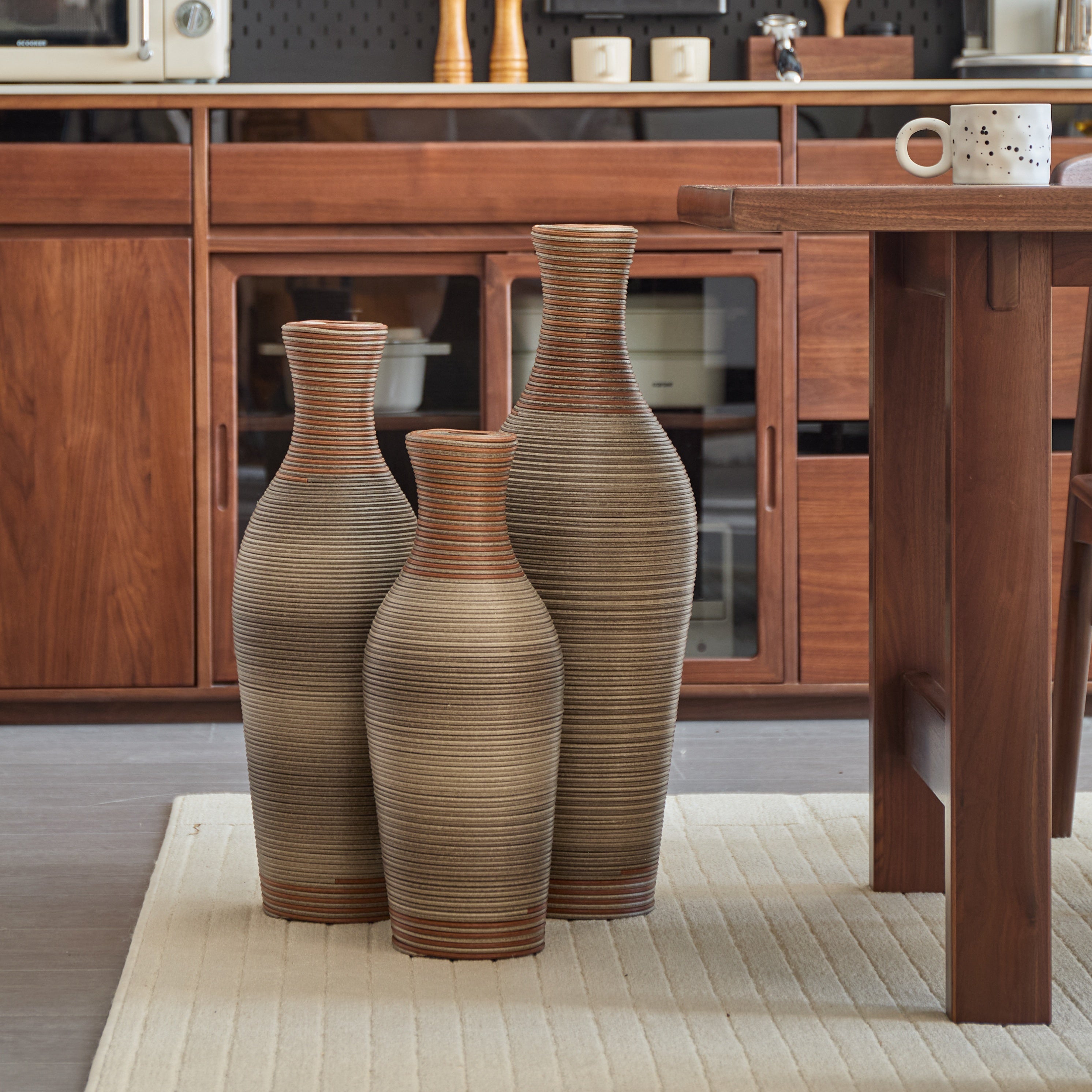 koorbiir va5 Set of 3 Tall Decorative Floor Vases ¨C Classic Brown PVC Flower Stand with Artificial Vine Design ¨C Elegant Modern Home D¨¦cor Accent for Living Room, Entryway, or Dining Room