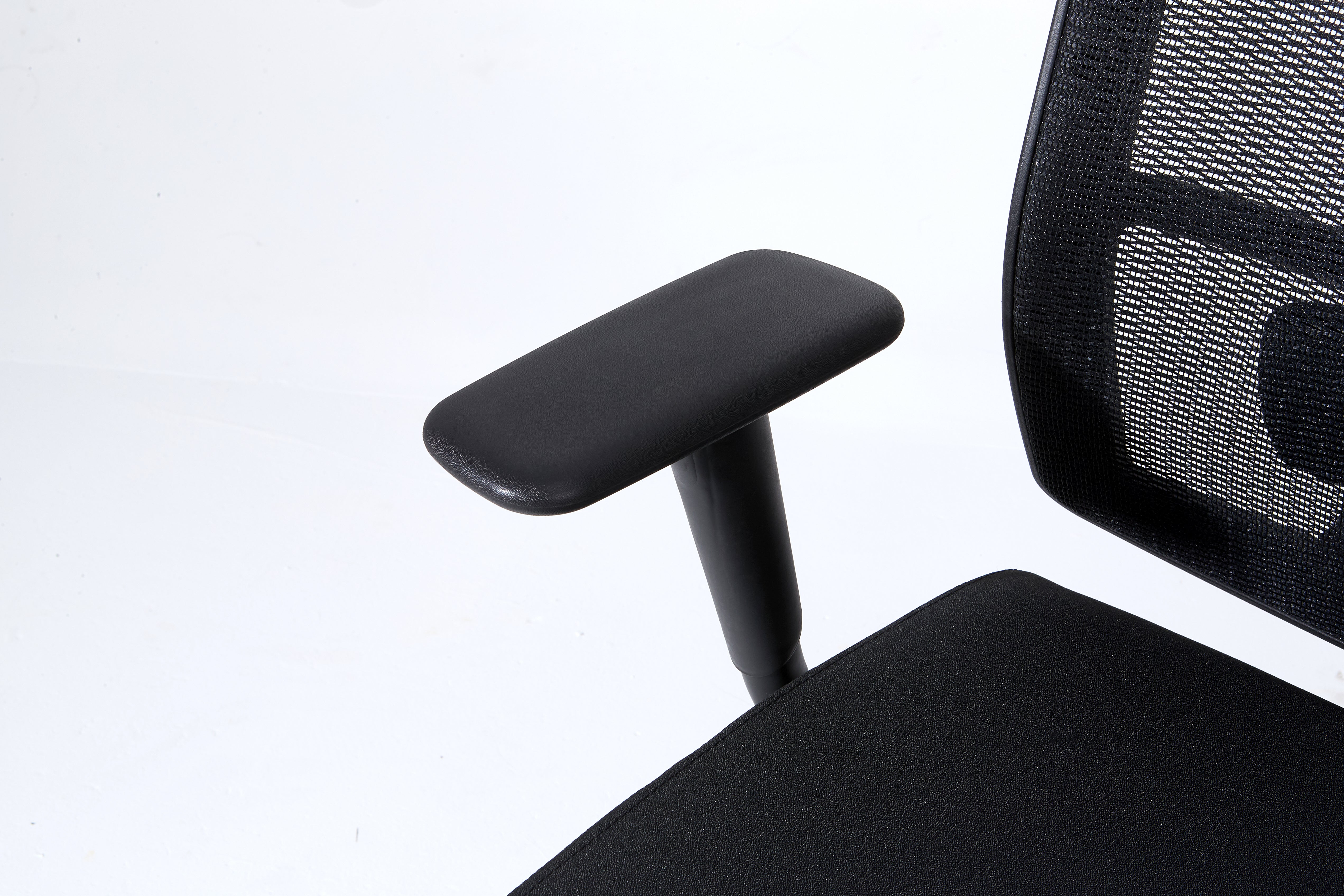 koorbiir o5 Ergonomic High Back Mesh Office Chair with Arms ¨C Complus Polyester Task Chair 27 (Black)