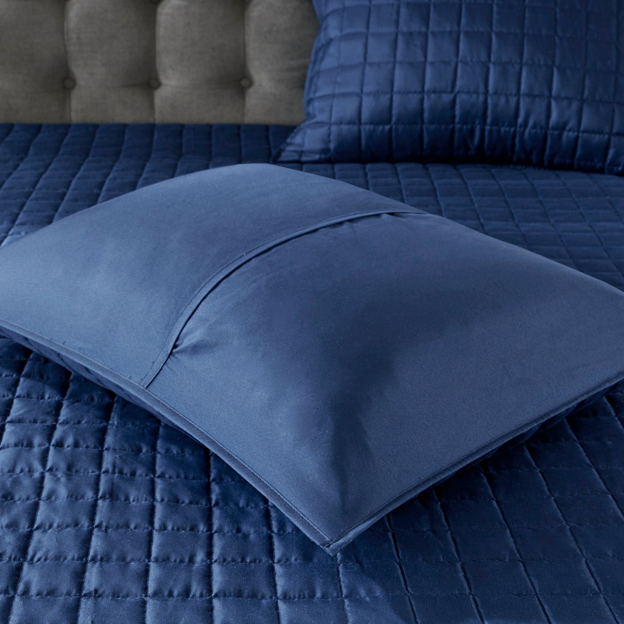 8-Piece Blue Seersucker Comforter & Quilt Set ¨C King/Cal King Bedding Collections with Decorative Pillows & Shams