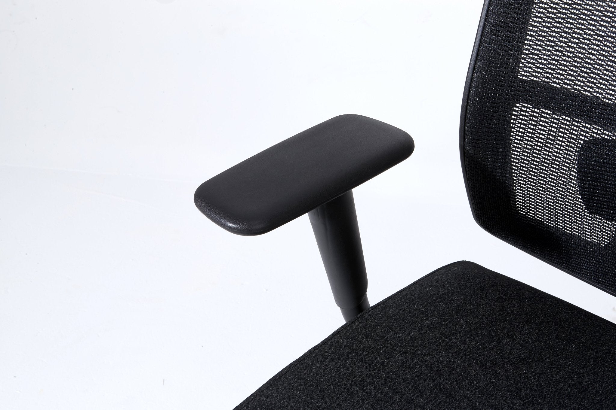 koorbiir o5 Ergonomic High Back Mesh Office Chair with Arms ¨C Complus Polyester Task Chair 27 (Black) - Koorbiir